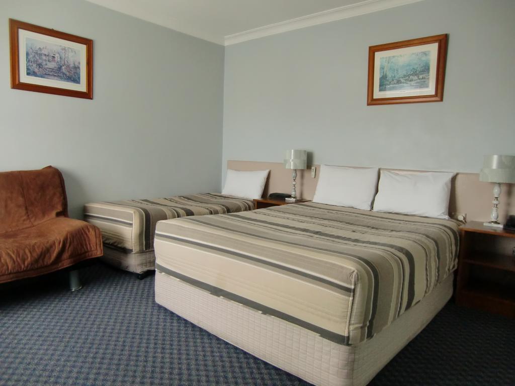Castle Motel Bairnsdale Exteriör bild